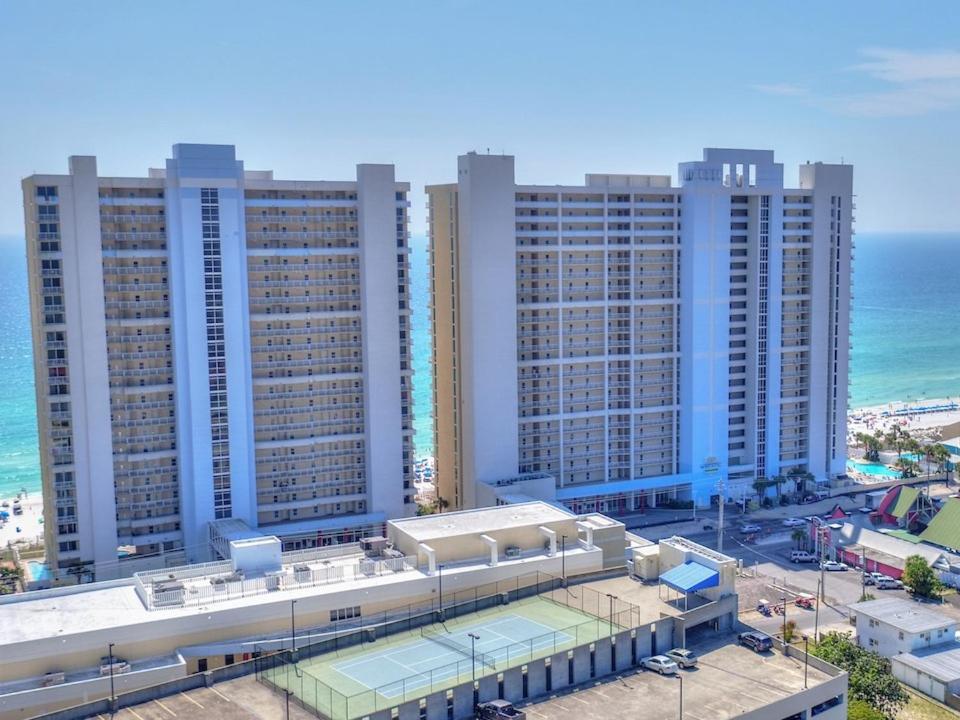 Apartment Majestic Towers I 1414